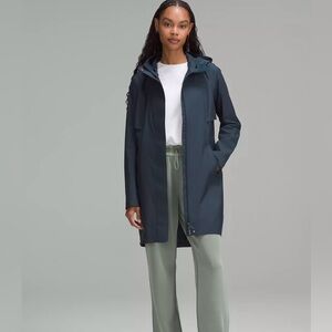 Lululemon Rain Rebel Jacket - TrueNavy - Size 4